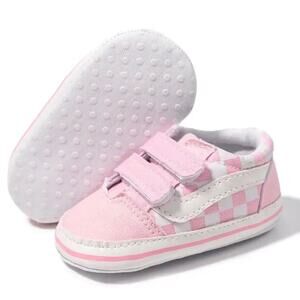 New baby soft sole sneakers 12-18 months size 3